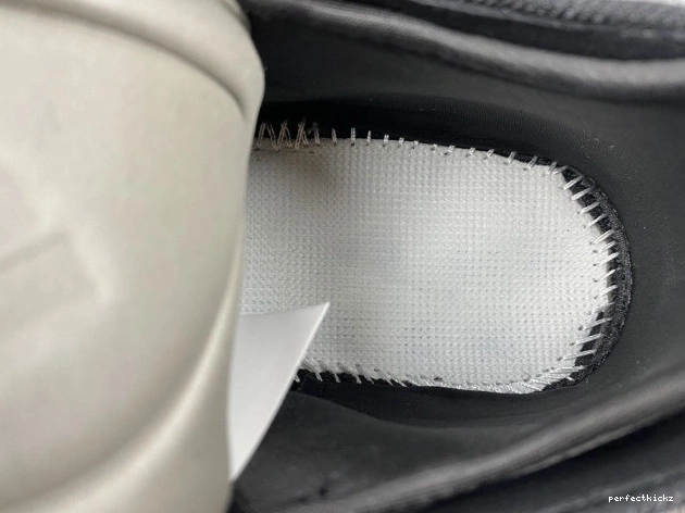 ADIDAS YEEZY H68031 400 0817